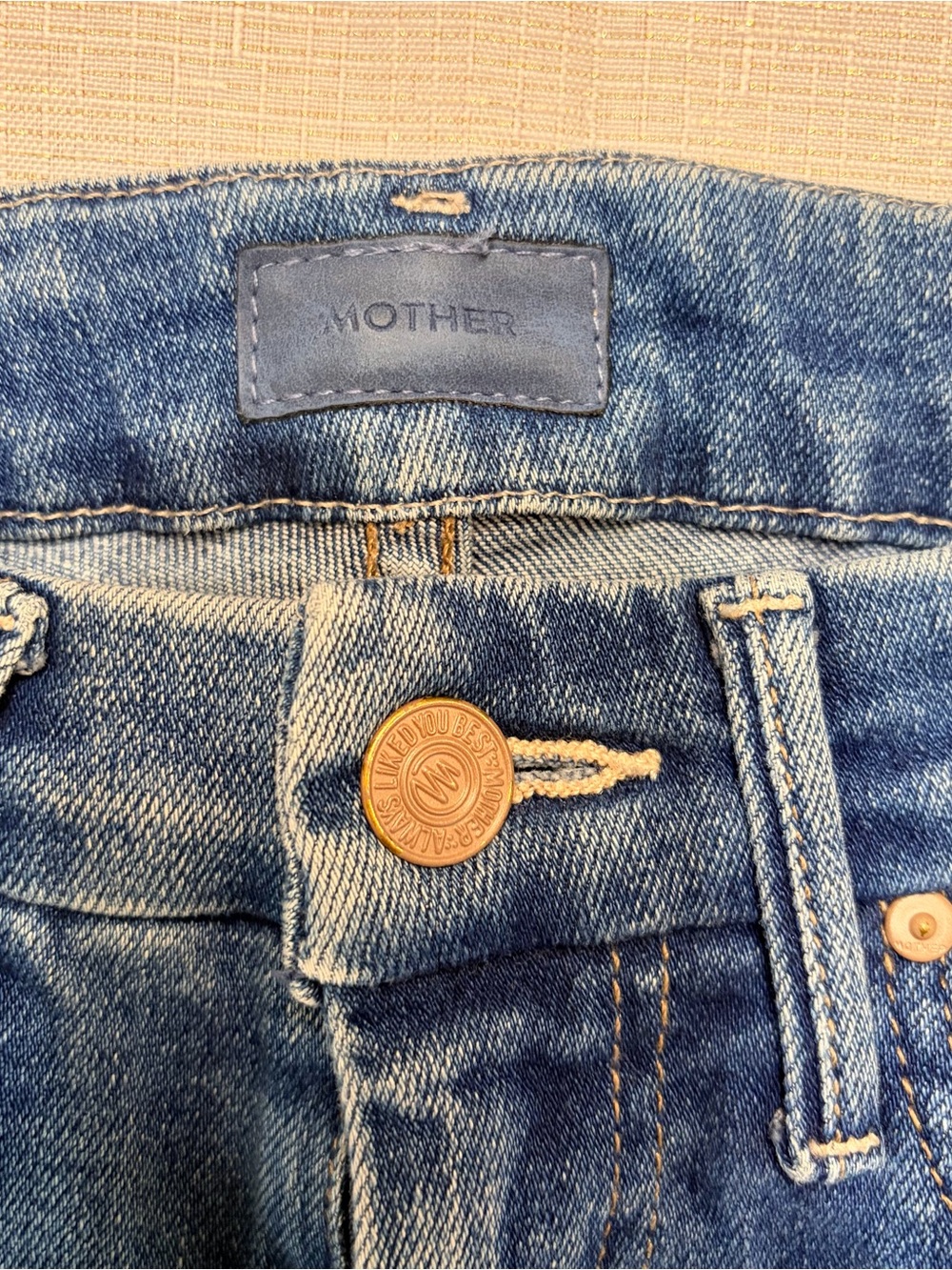 MOTHER women’s Jeans in Washed Blue Denim raw hem size 23  25” inseam